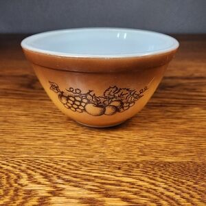 Pyrex old orchard 401